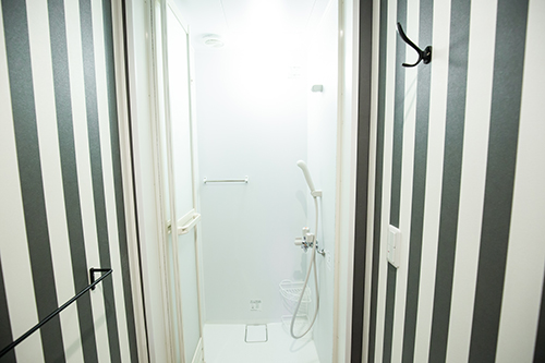 IZA Enoshima Guesthouse-Shower Rooms